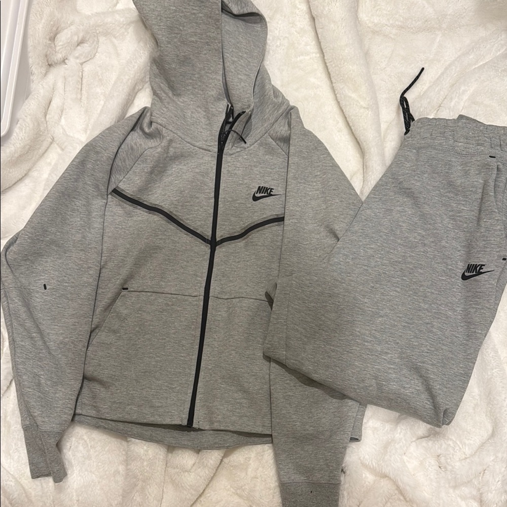 Nike Gray Tracksuit Set Nike Tech set